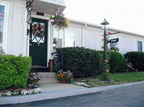 Sea Whale Motel, Newport